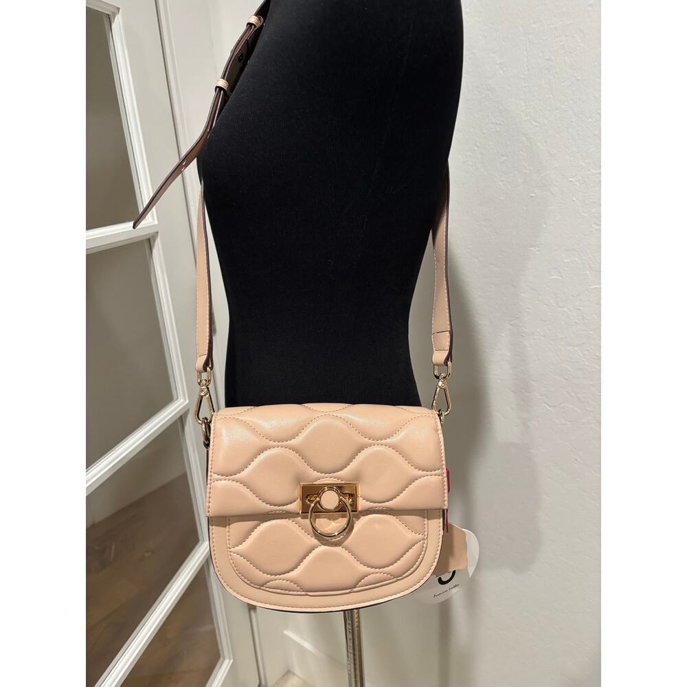 NWT it Crossbody Bag Made of Premium Leather